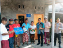 Pj. Bupati Buleleng Menyerahkan Kunci Bedah Rumah Tidak Layak Huni di Desa Joanyar. (8 Oktober 2023)
